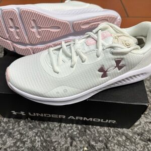 Under Armour Charged Pursuit 3 Tech Women’s size 8
